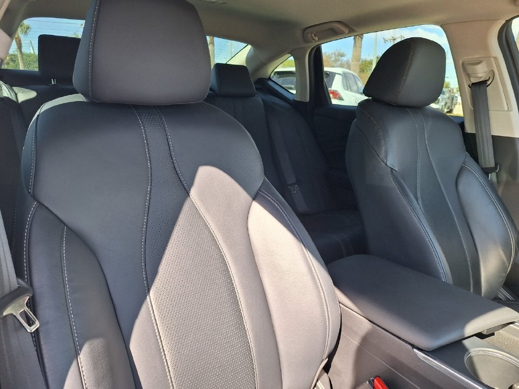 2023 Acura TLX w/Technology Package
