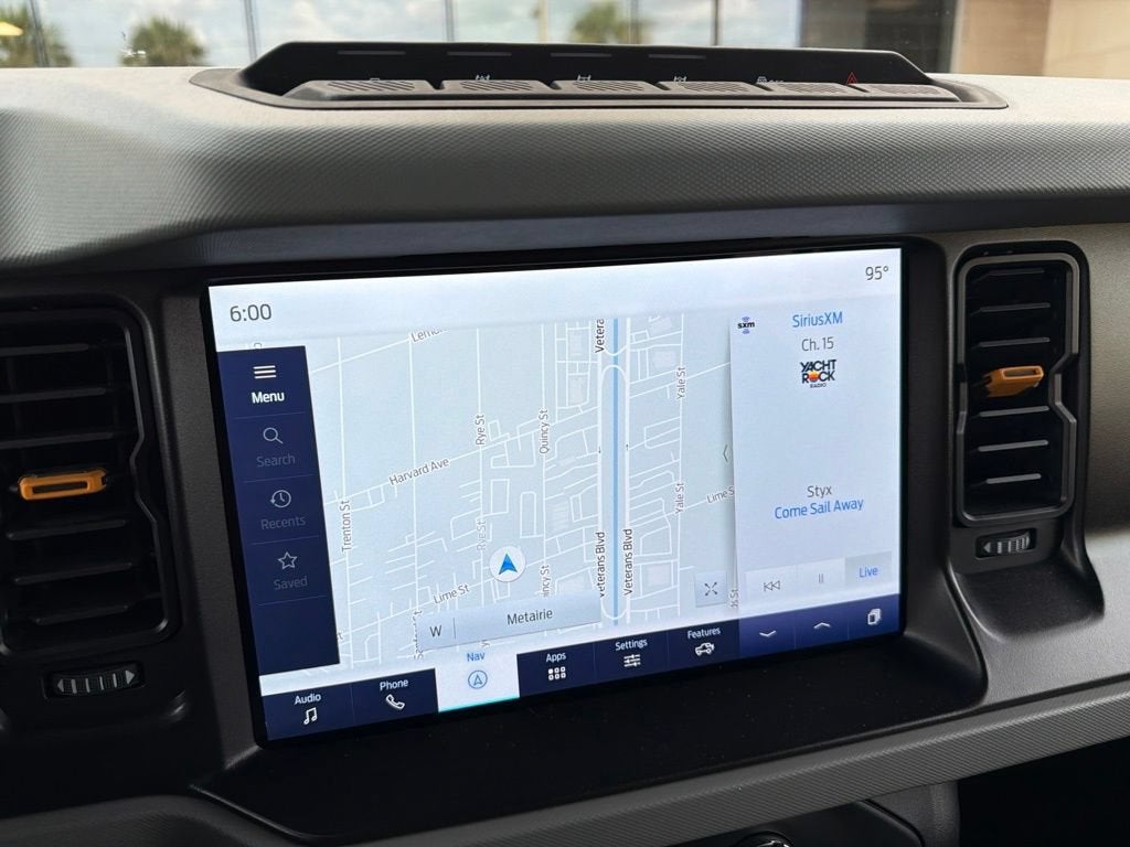 2023 Ford Bronco Base
