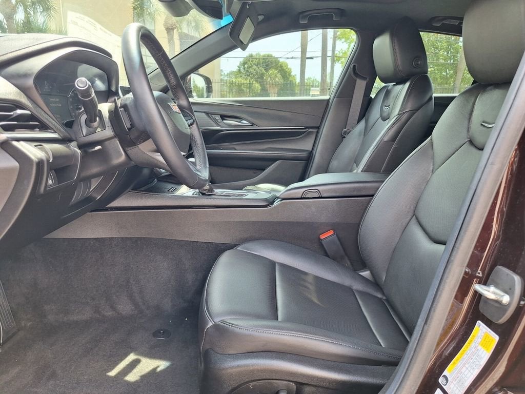 2022 Cadillac CT4 Premium Luxury