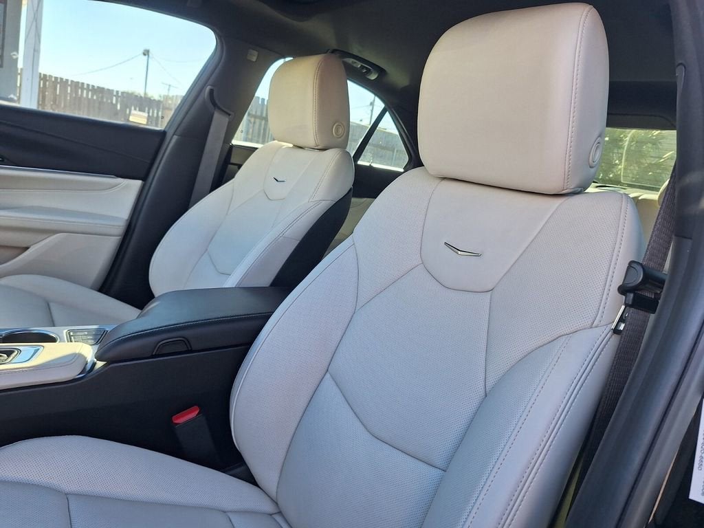 2025 Cadillac CT4 Premium Luxury