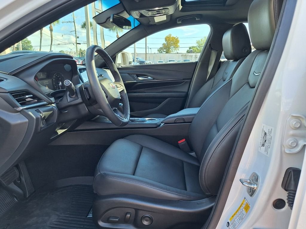 2025 Cadillac CT4 Premium Luxury