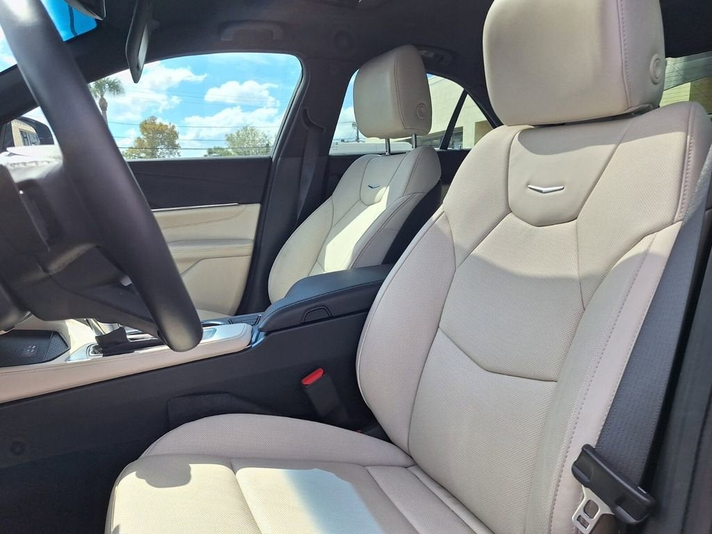 2025 Cadillac CT4 Premium Luxury