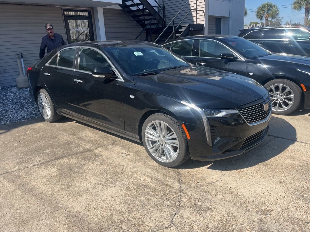 2023 Cadillac CT4 Premium Luxury