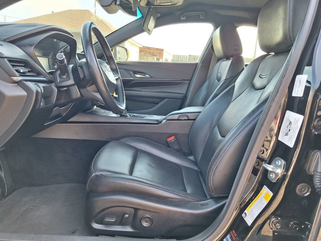 2023 Cadillac CT4 Premium Luxury