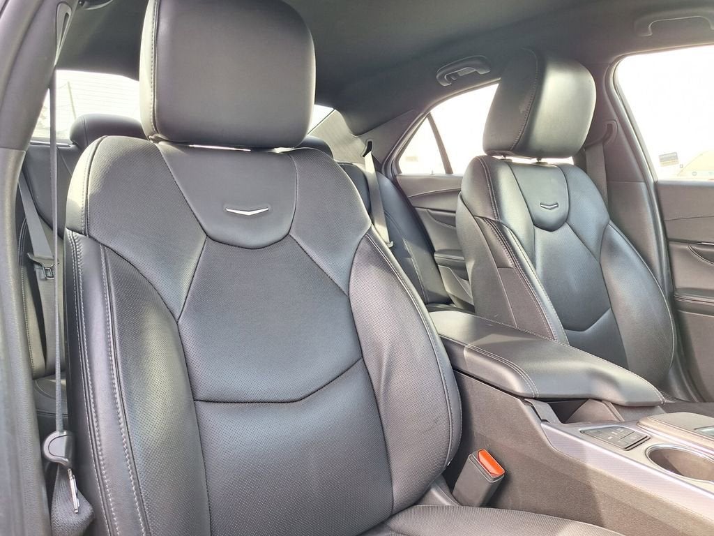 2023 Cadillac CT4 Premium Luxury