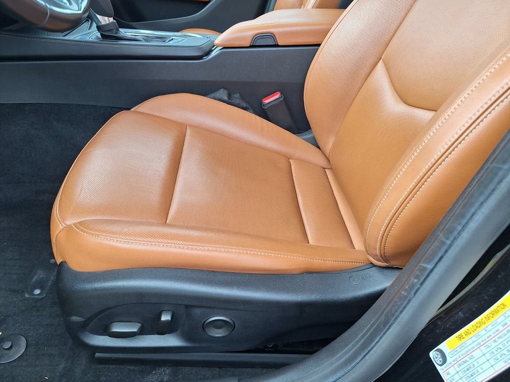 2023 Cadillac CT4 Premium Luxury