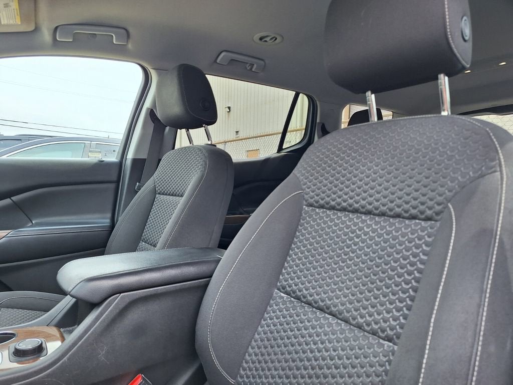 2017 GMC Acadia SLE
