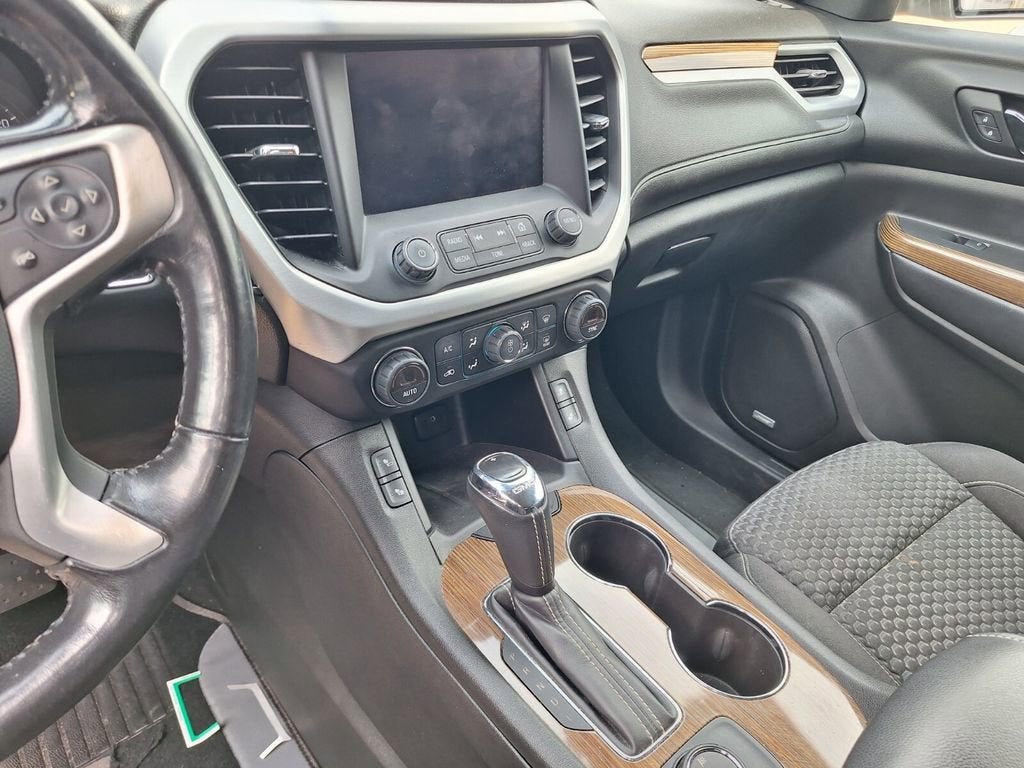 2017 GMC Acadia SLE