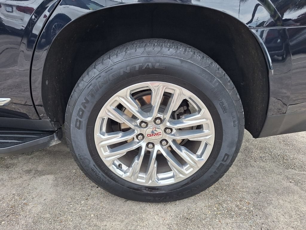 2023 GMC Yukon SLT