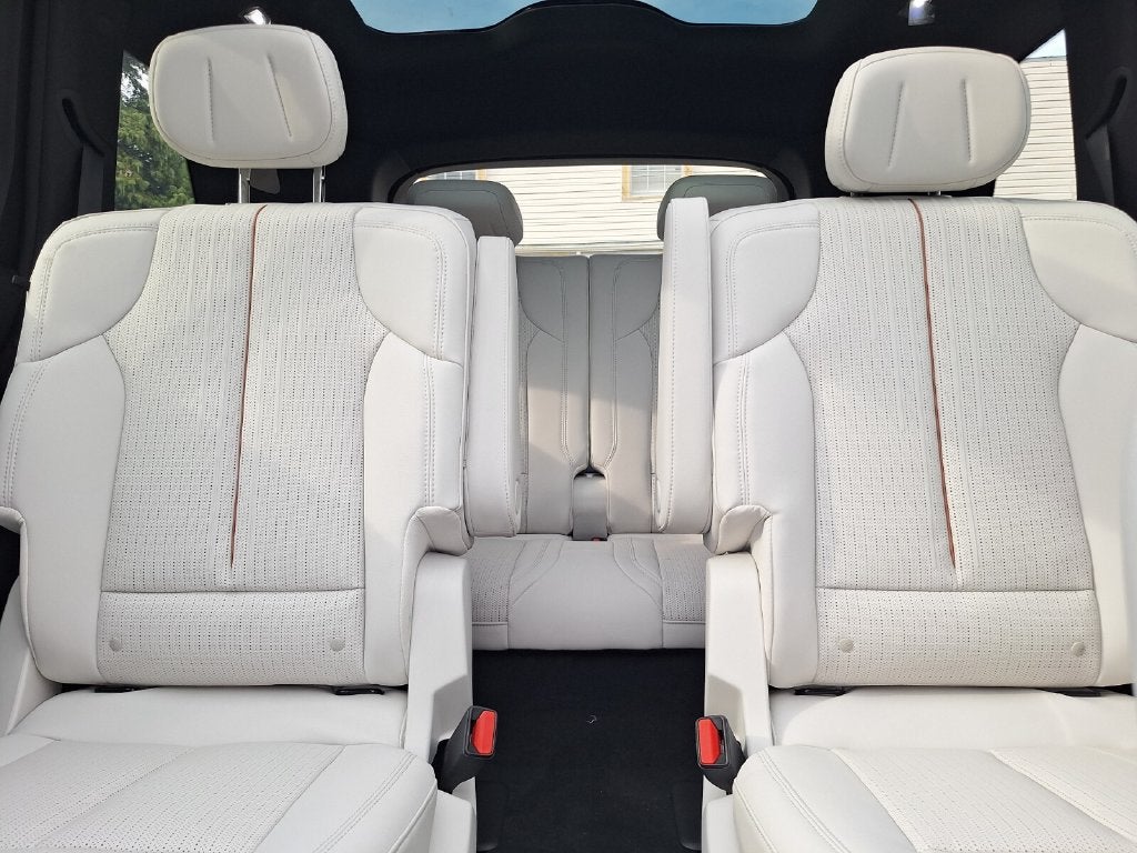2027 Cadillac VISTIQ Luxury