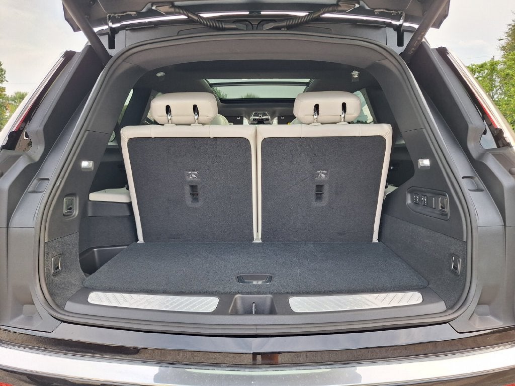 2027 Cadillac VISTIQ Luxury