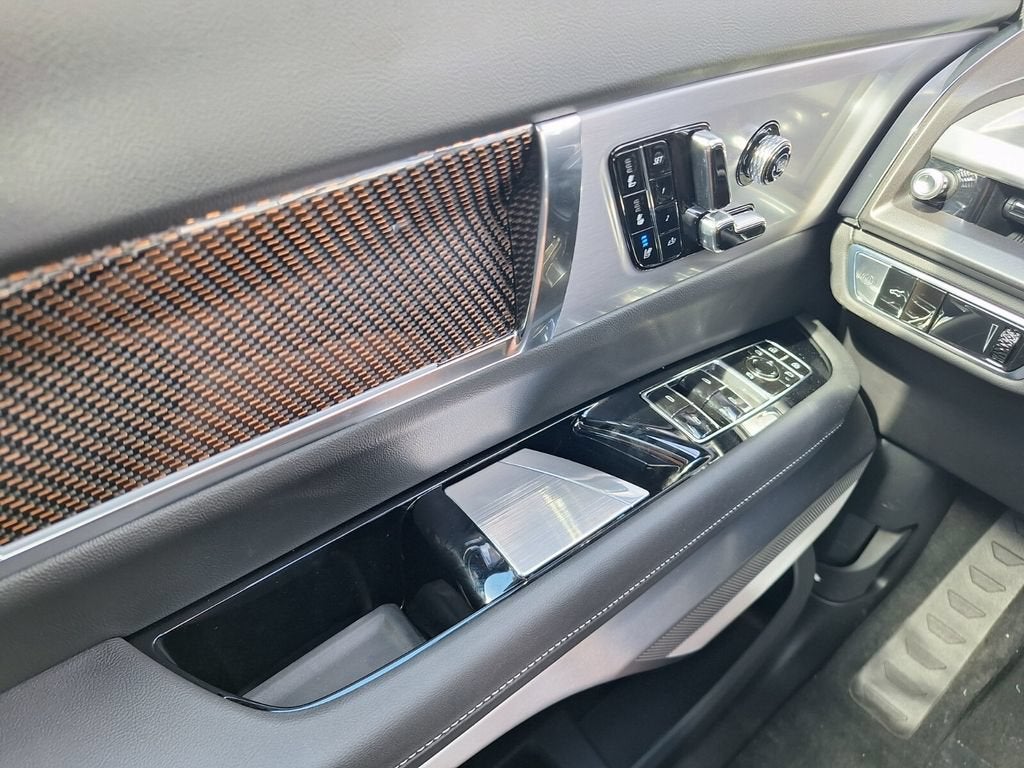 2027 Cadillac VISTIQ Luxury