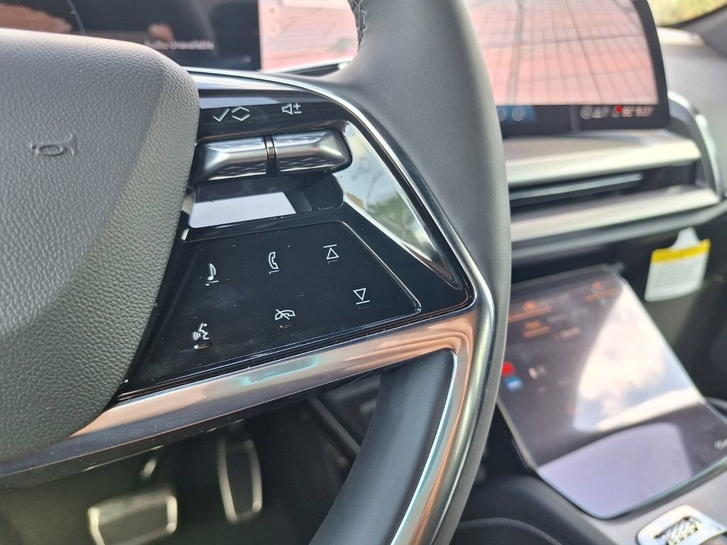 2027 Cadillac VISTIQ Luxury