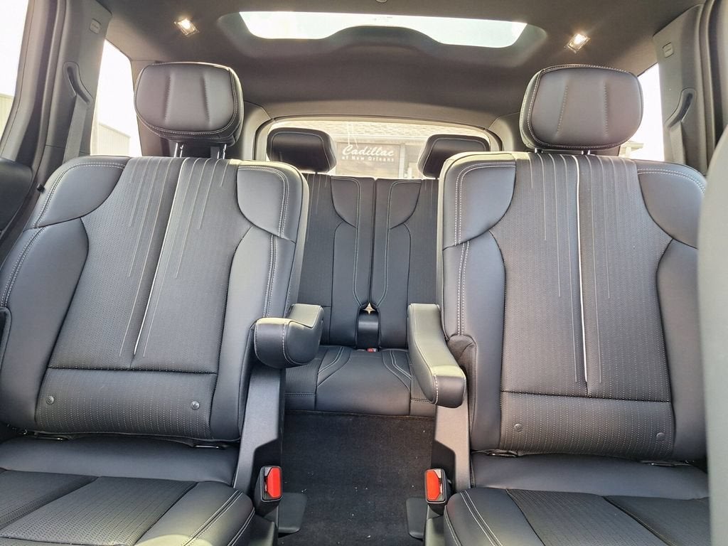 2027 Cadillac VISTIQ Luxury