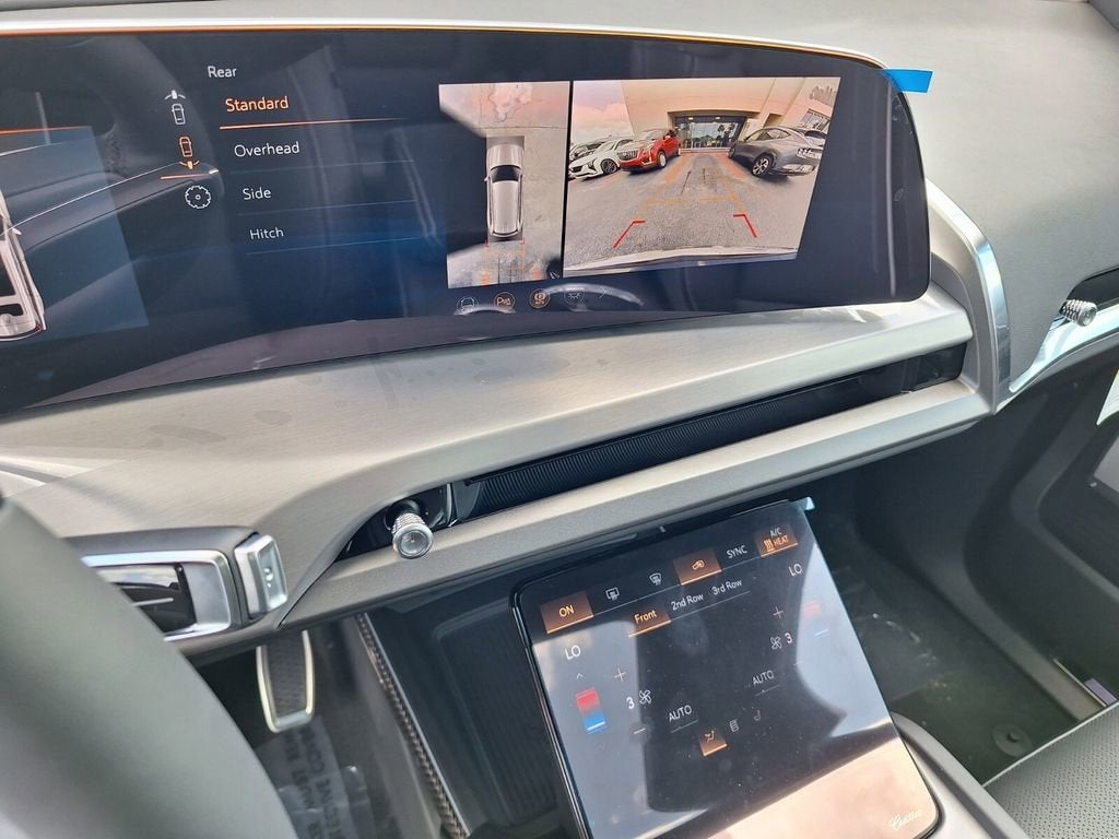 2026 Cadillac VISTIQ Luxury