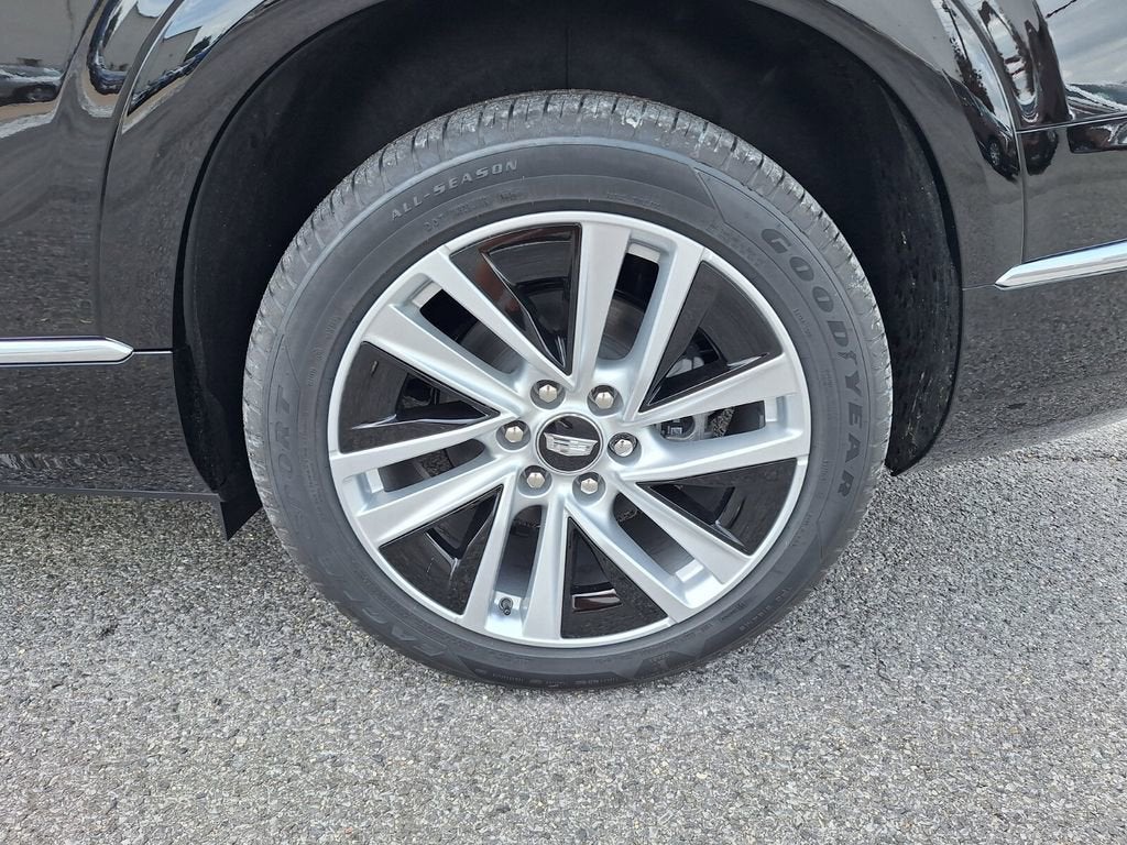 2026 Cadillac VISTIQ Luxury