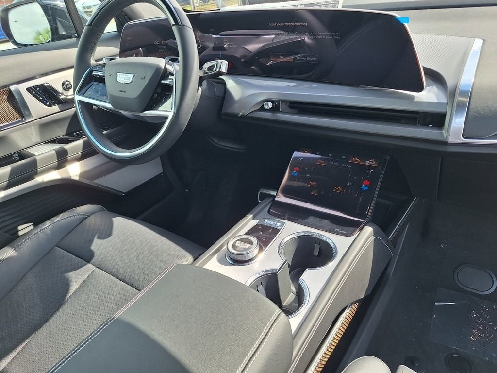 2026 Cadillac VISTIQ Luxury