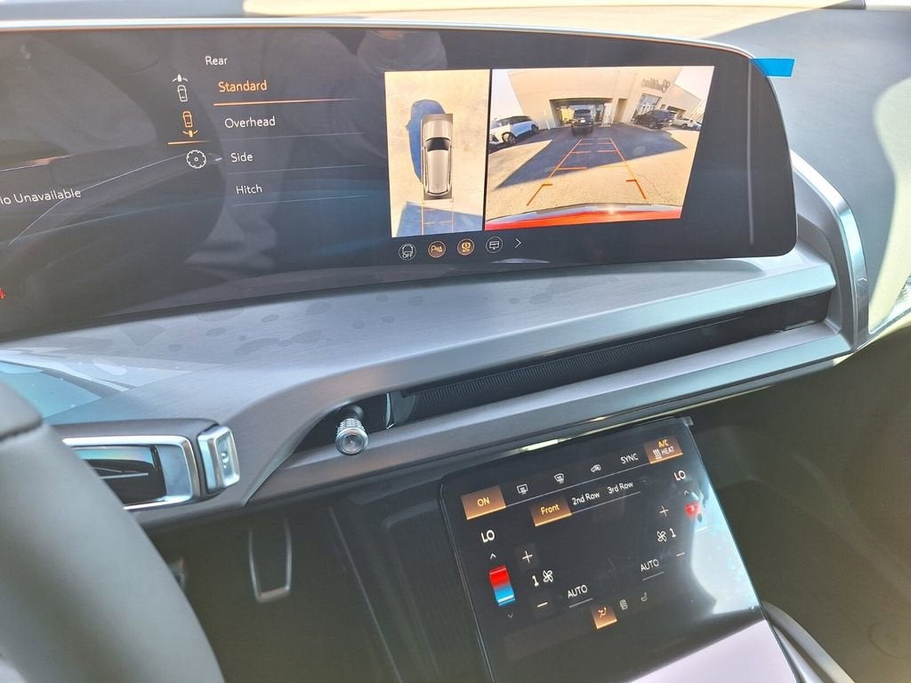 2026 Cadillac VISTIQ Sport