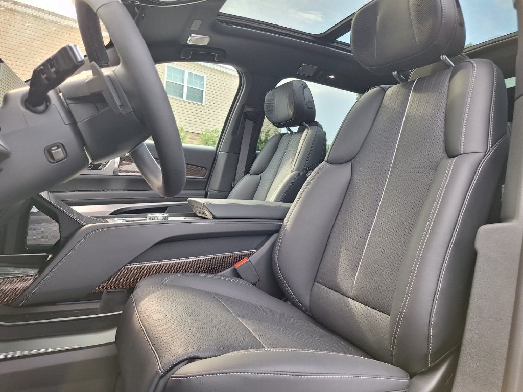 2027 Cadillac VISTIQ Sport
