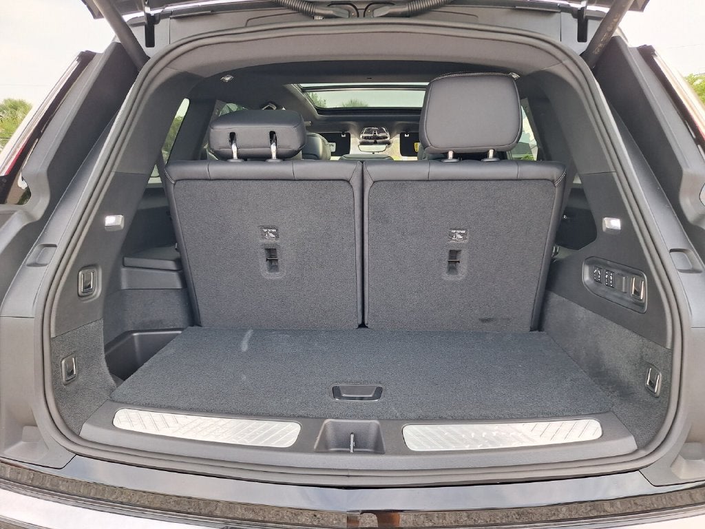 2027 Cadillac VISTIQ Sport