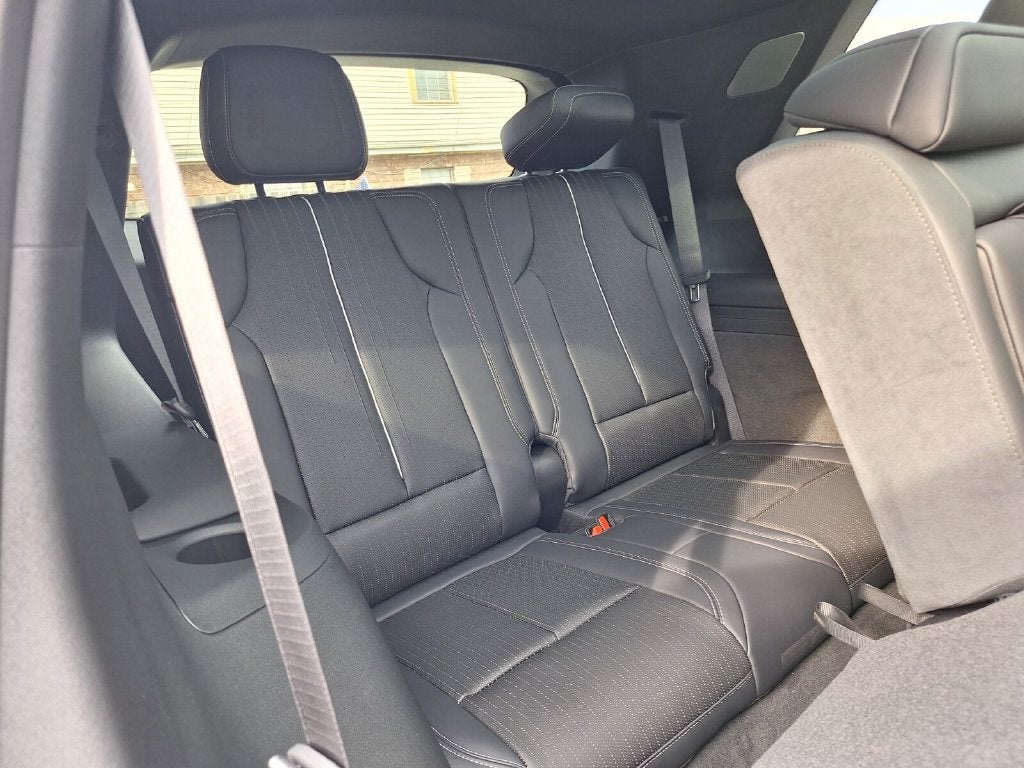 2027 Cadillac VISTIQ Sport