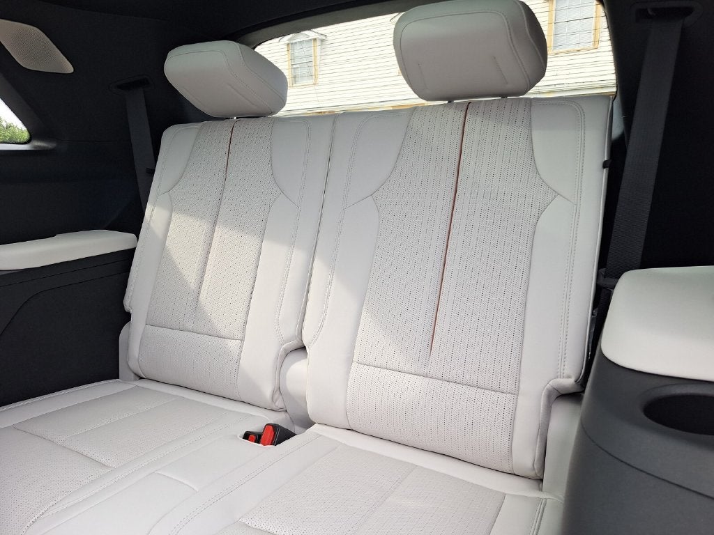 2027 Cadillac VISTIQ Sport