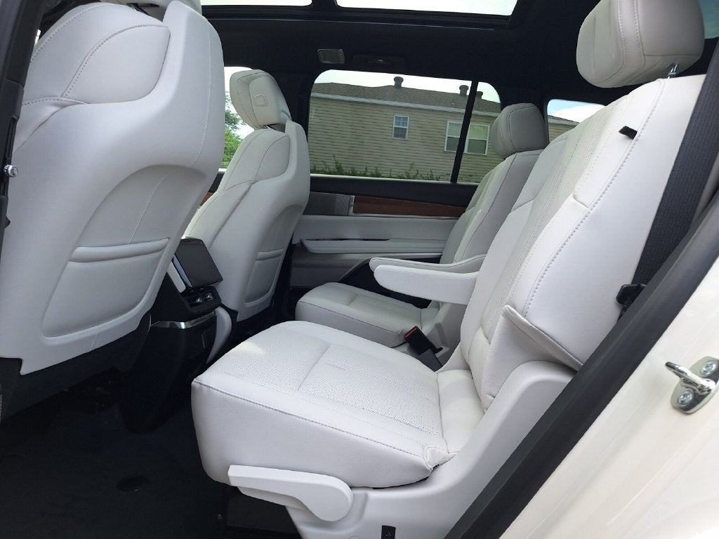 2027 Cadillac VISTIQ Sport