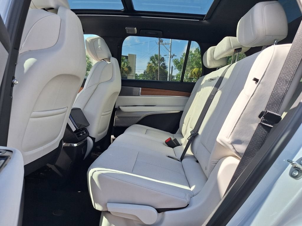 2027 Cadillac VISTIQ Sport