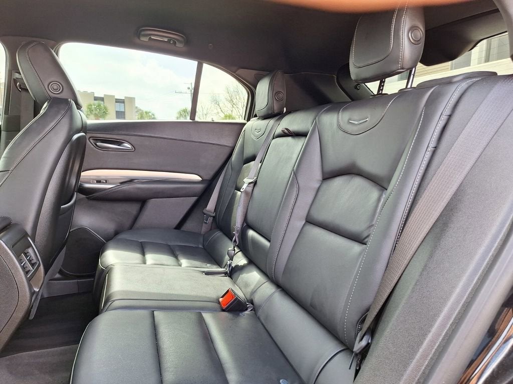 2023 Cadillac XT4 Premium Luxury