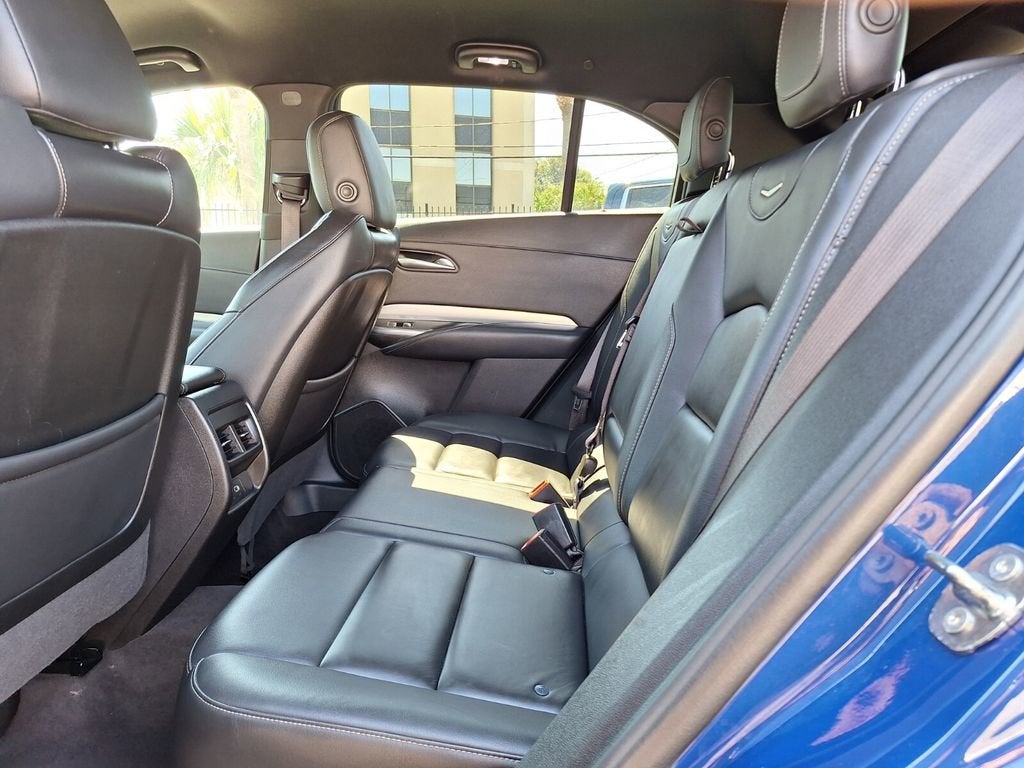 2023 Cadillac XT4 Premium Luxury