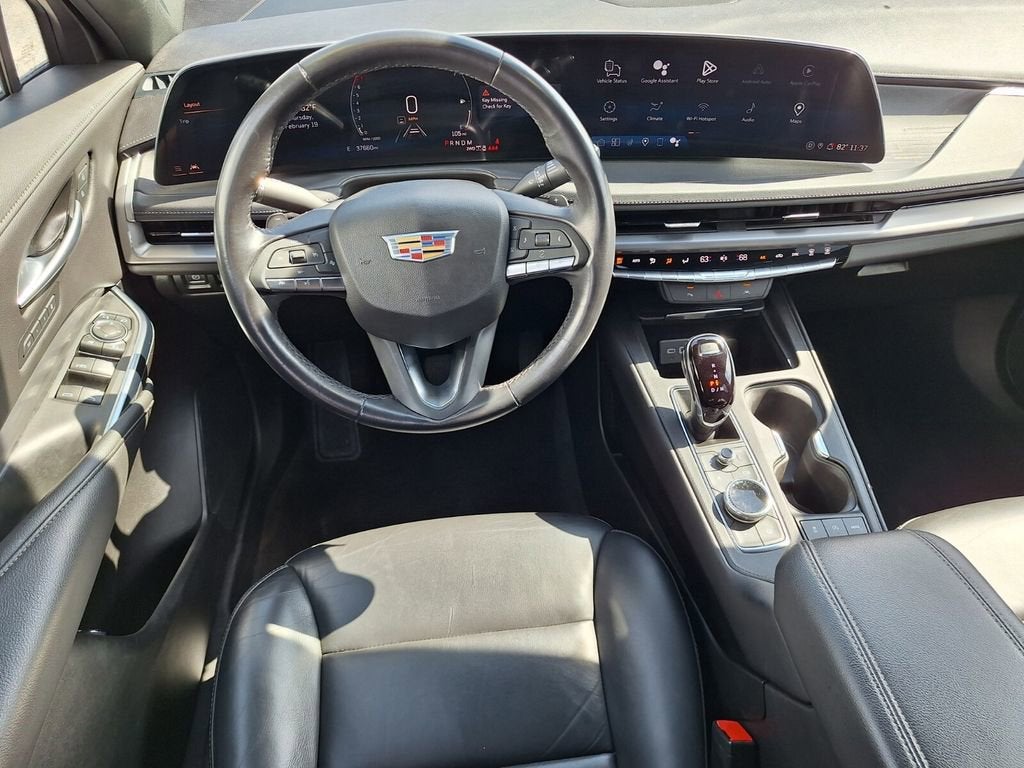 2024 Cadillac XT4 Premium Luxury