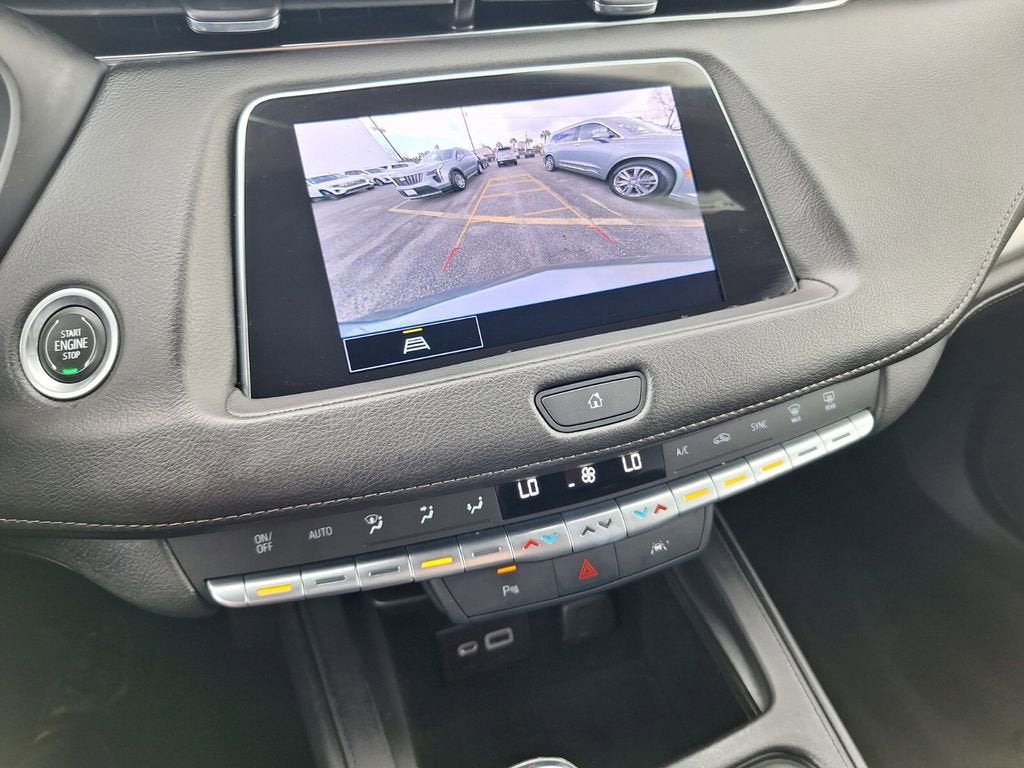 2023 Cadillac XT4 Premium Luxury