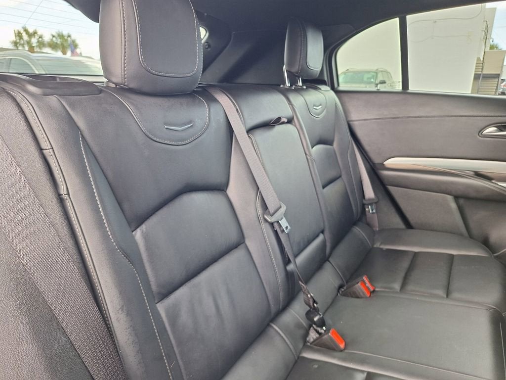 2023 Cadillac XT4 Premium Luxury