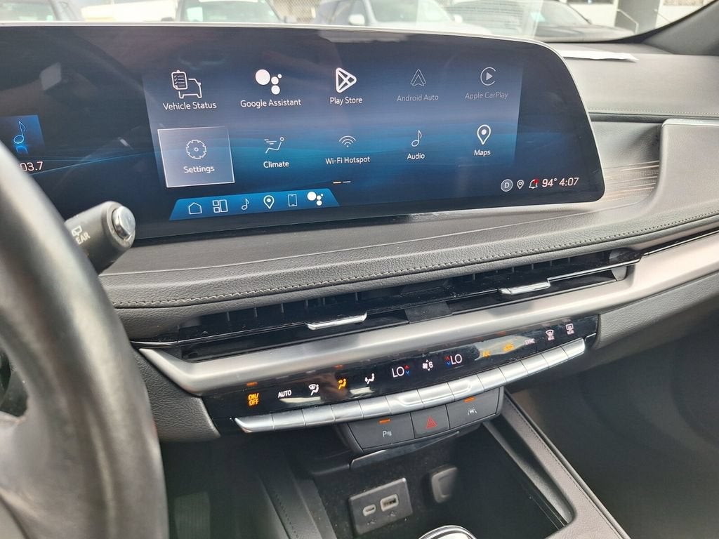 2024 Cadillac XT4 Premium Luxury