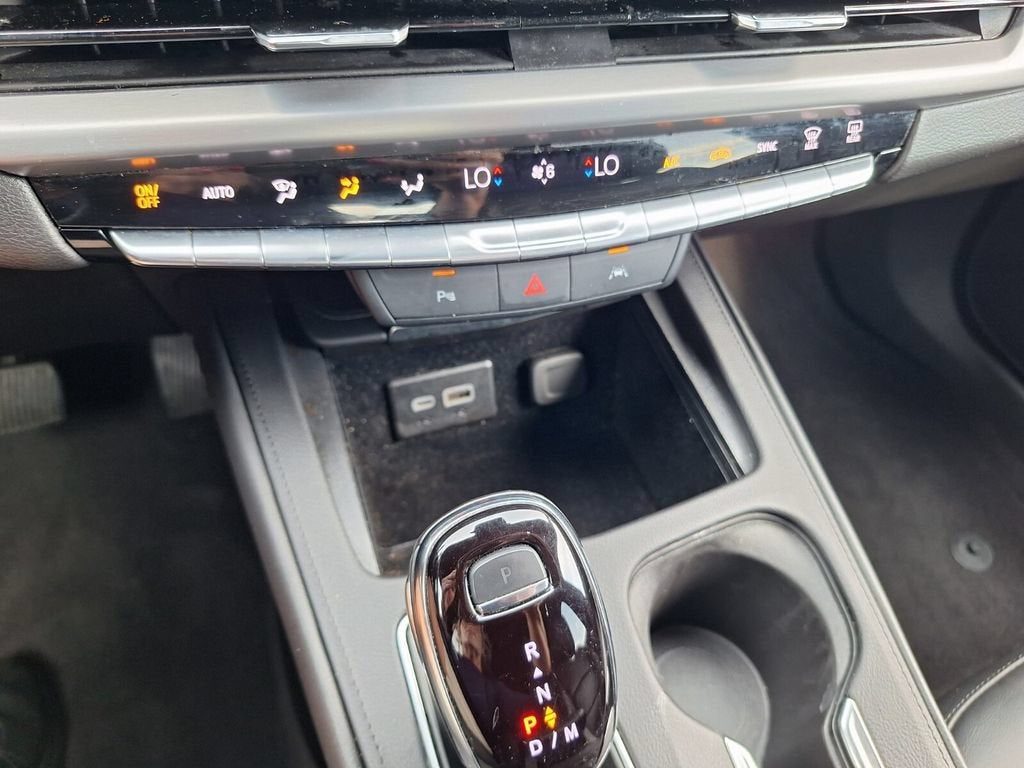2024 Cadillac XT4 Premium Luxury