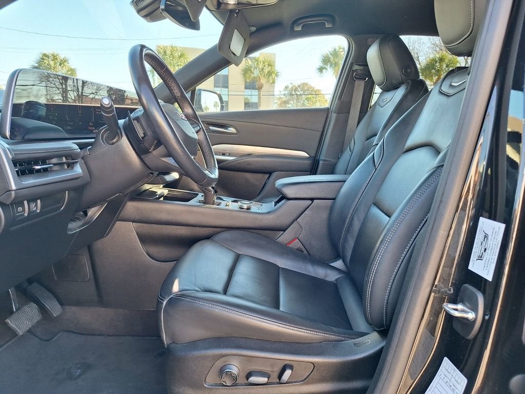 2024 Cadillac XT4 Premium Luxury