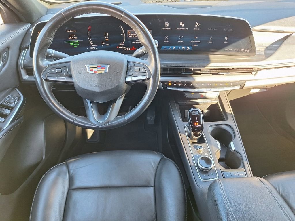 2024 Cadillac XT4 Premium Luxury