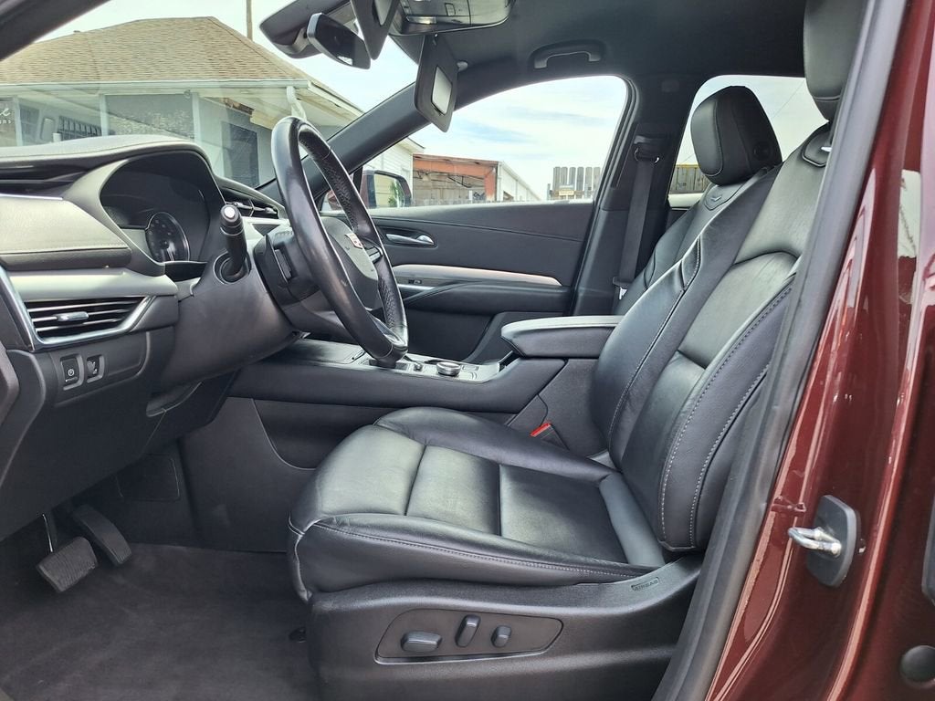 2023 Cadillac XT4 Premium Luxury