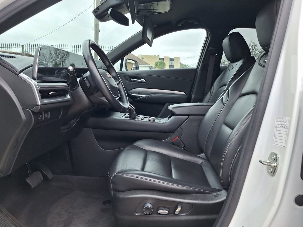 2024 Cadillac XT4 Premium Luxury