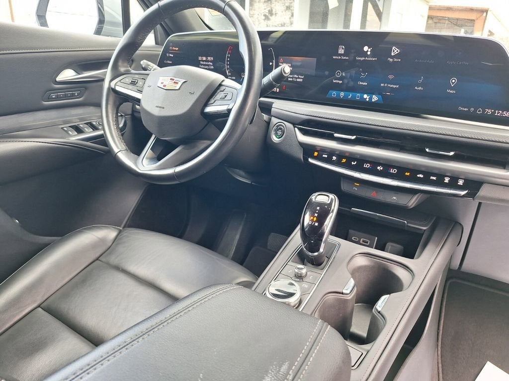 2024 Cadillac XT4 Premium Luxury