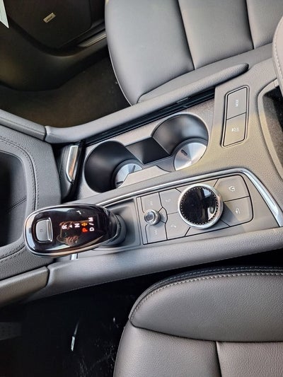 2026 Cadillac XT5 Luxury