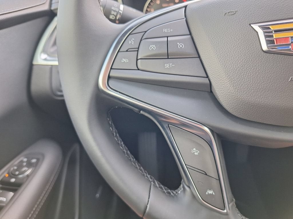 2026 Cadillac XT5 Luxury