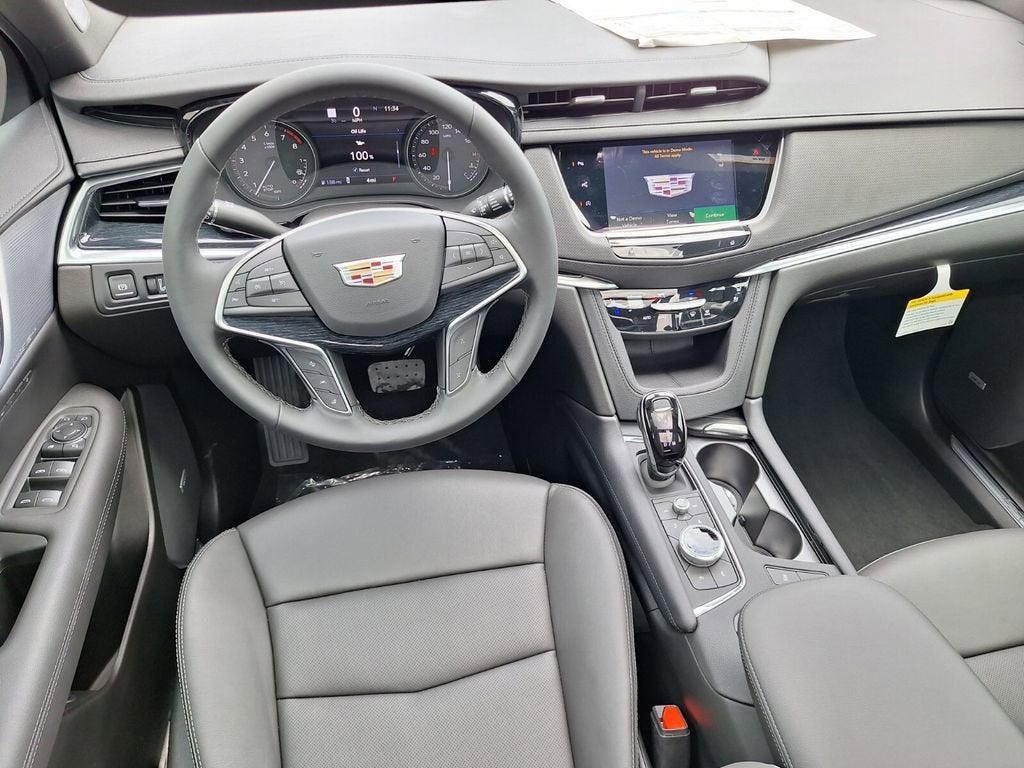 2026 Cadillac XT5 Luxury