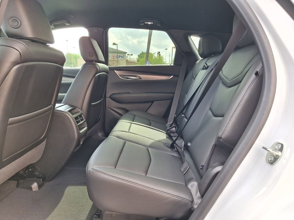2026 Cadillac XT5 Luxury