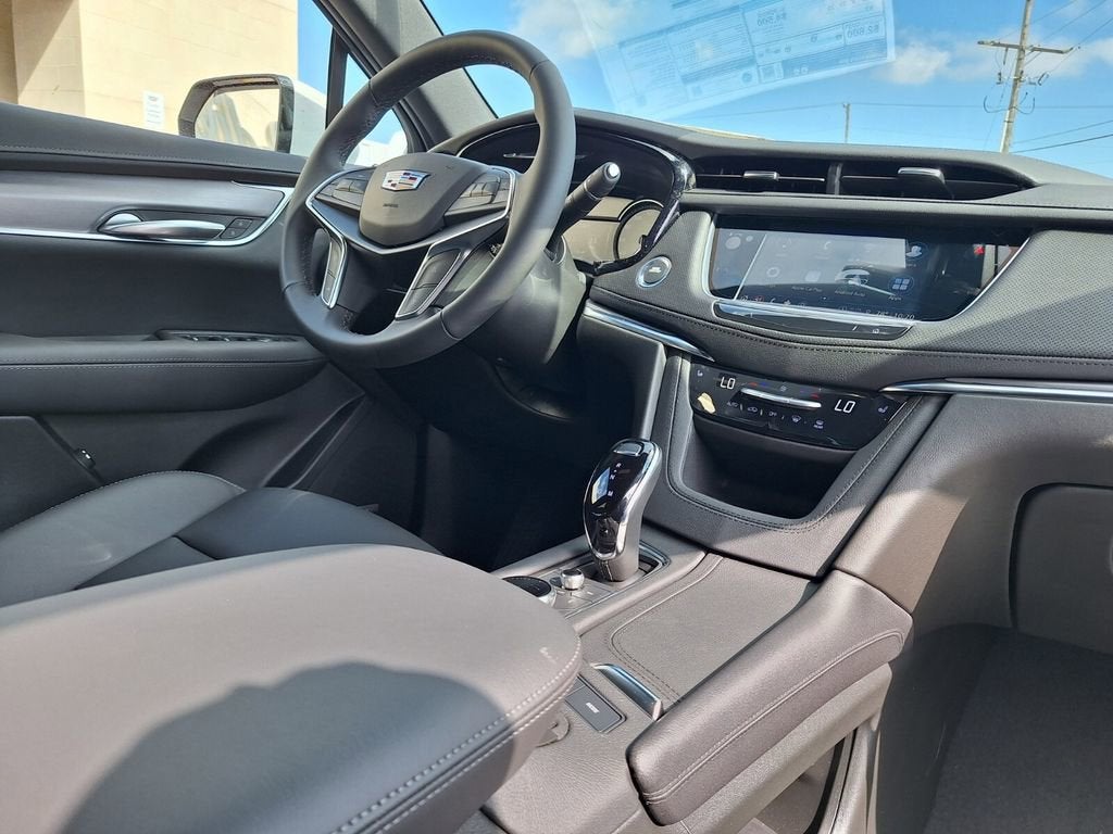 2026 Cadillac XT5 Luxury