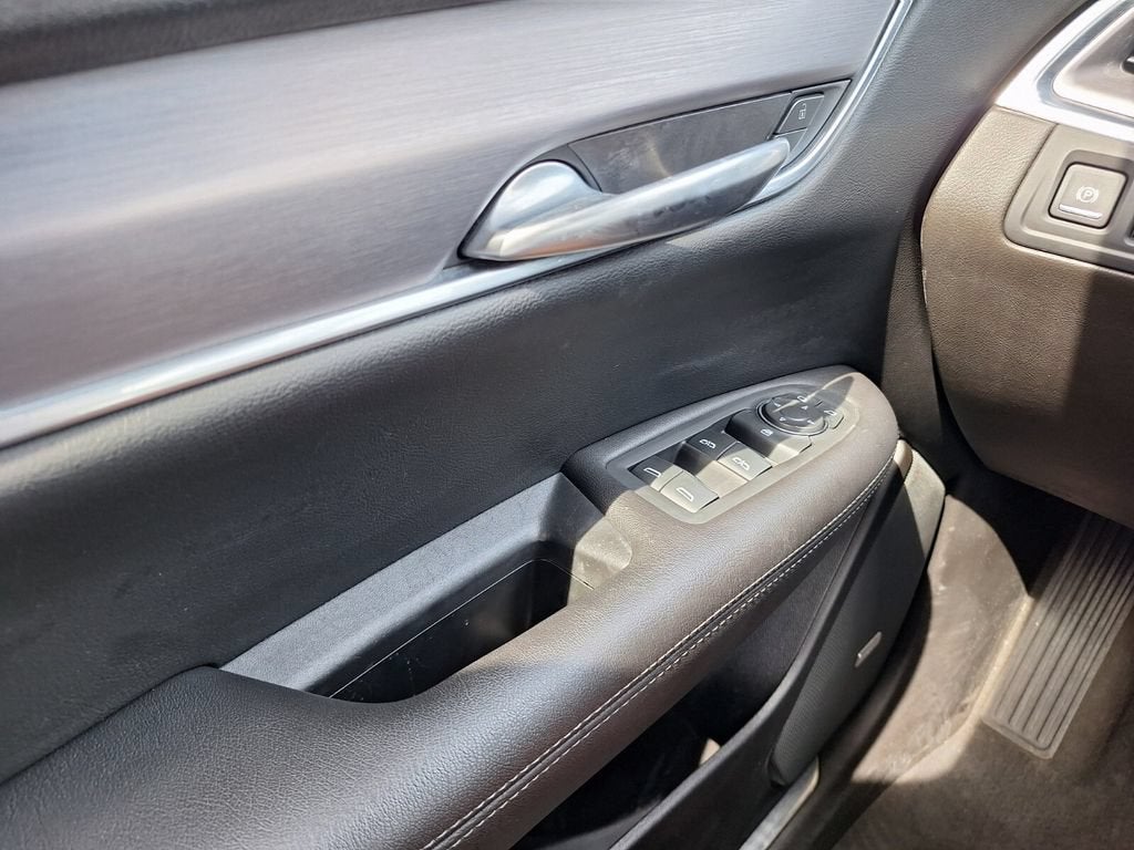 2023 Cadillac XT5 Luxury