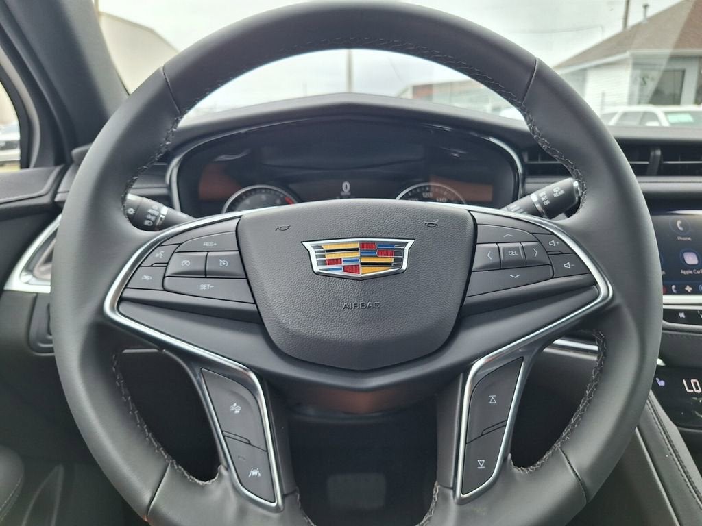 2026 Cadillac XT5 Luxury