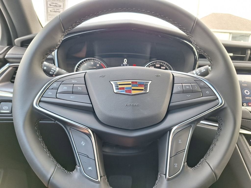 2026 Cadillac XT5 Luxury