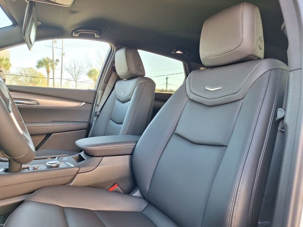 2026 Cadillac XT5 Luxury