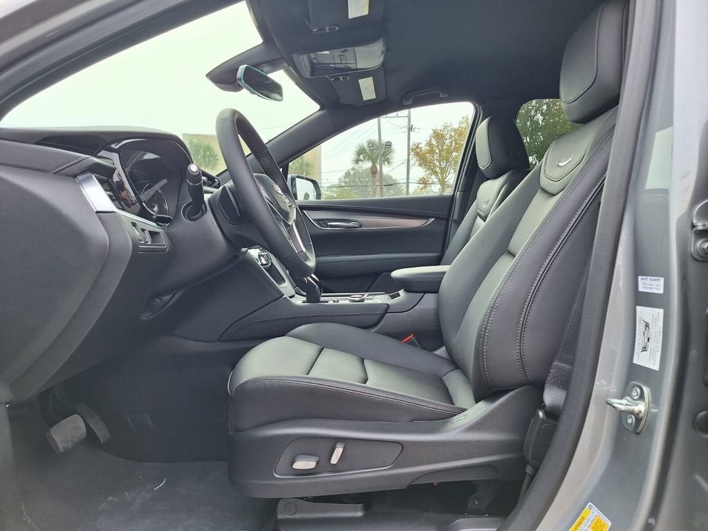 2026 Cadillac XT5 Luxury